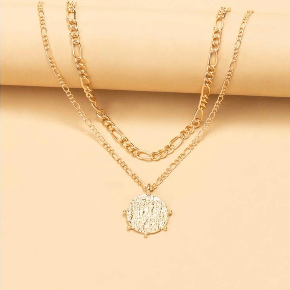 ✨Round Charm Layered Necklace (Boutique) - Picture 2 of 7